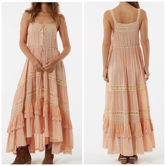 Spell Dresses & Skirts - EUC SPELL prairie blush peach nude midi maxi layered lace ruffles dress S small